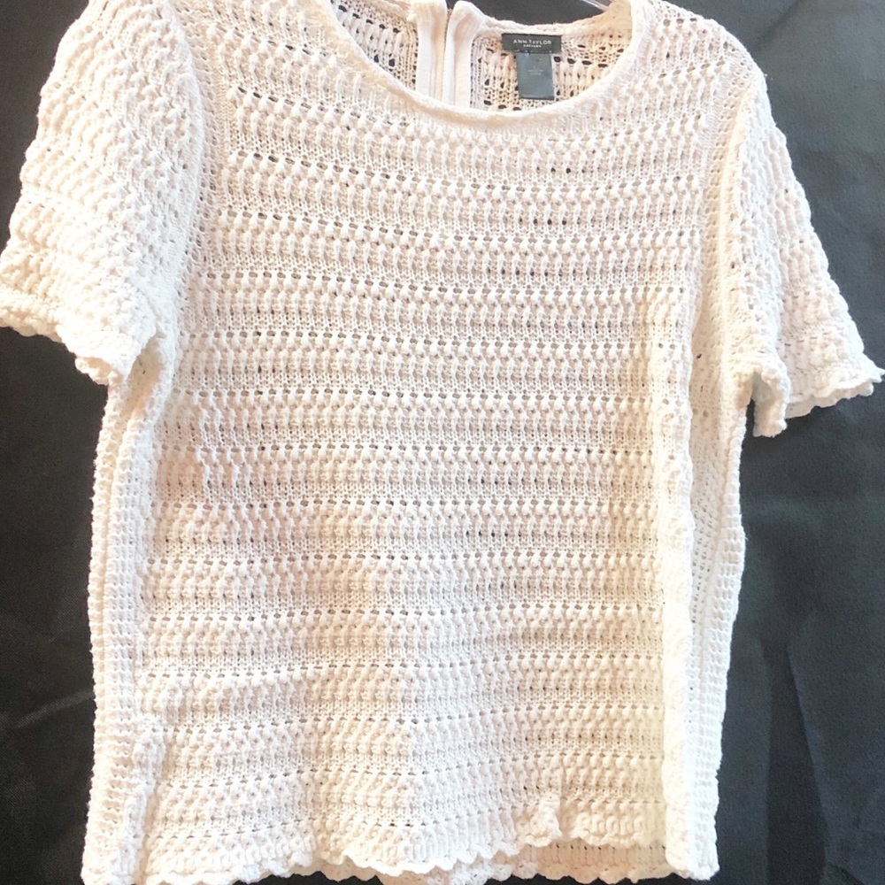Ann Taylor short sleeve white knit crocheted top